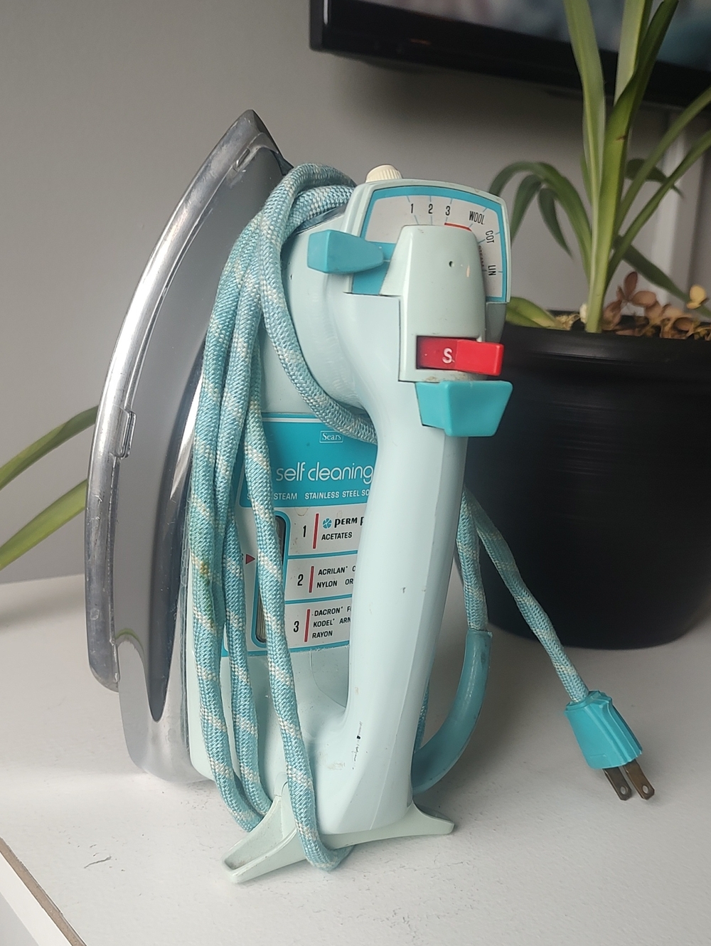 Made In U.S.A. Vintage Sears & Kenmore Retro Iron